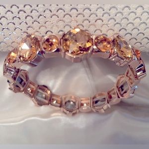 NWOT Rose Gold Coloured Flex Bracelet and Rose Gold Neutral Coloured Gems
